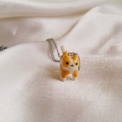 collar de michi naranjoso