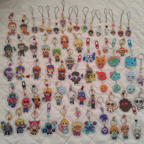 Llaveros y phonecharms