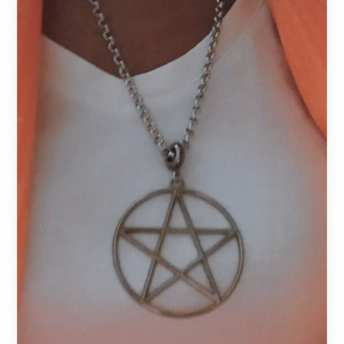 Collar pentagrama