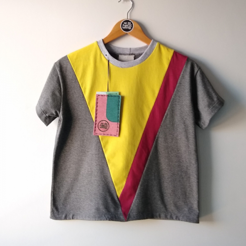 Remera V