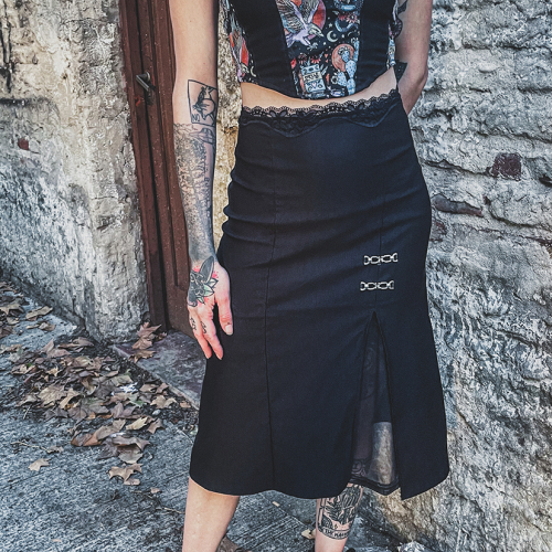 Crop Corset y Maxi falda Rouge