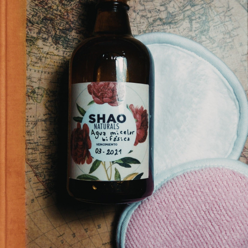 Agua micelar bifásica